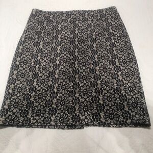 Banana Republic Black and Cream Pencil Skirt